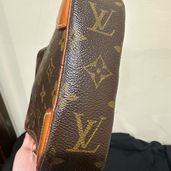 Authentic Louis Vuitton - Picture 5 of 6